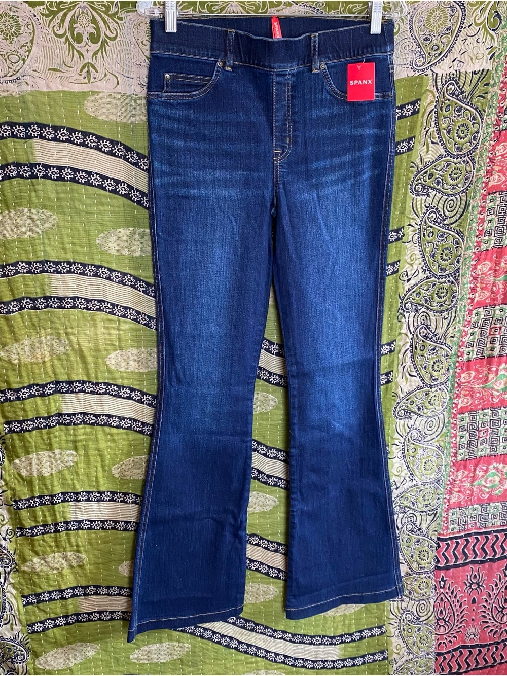 NWT. Spanx Midnight Shade Flare Downtown Pull-On Shaping Pants Size Medium Chic - Picture 8 of 16